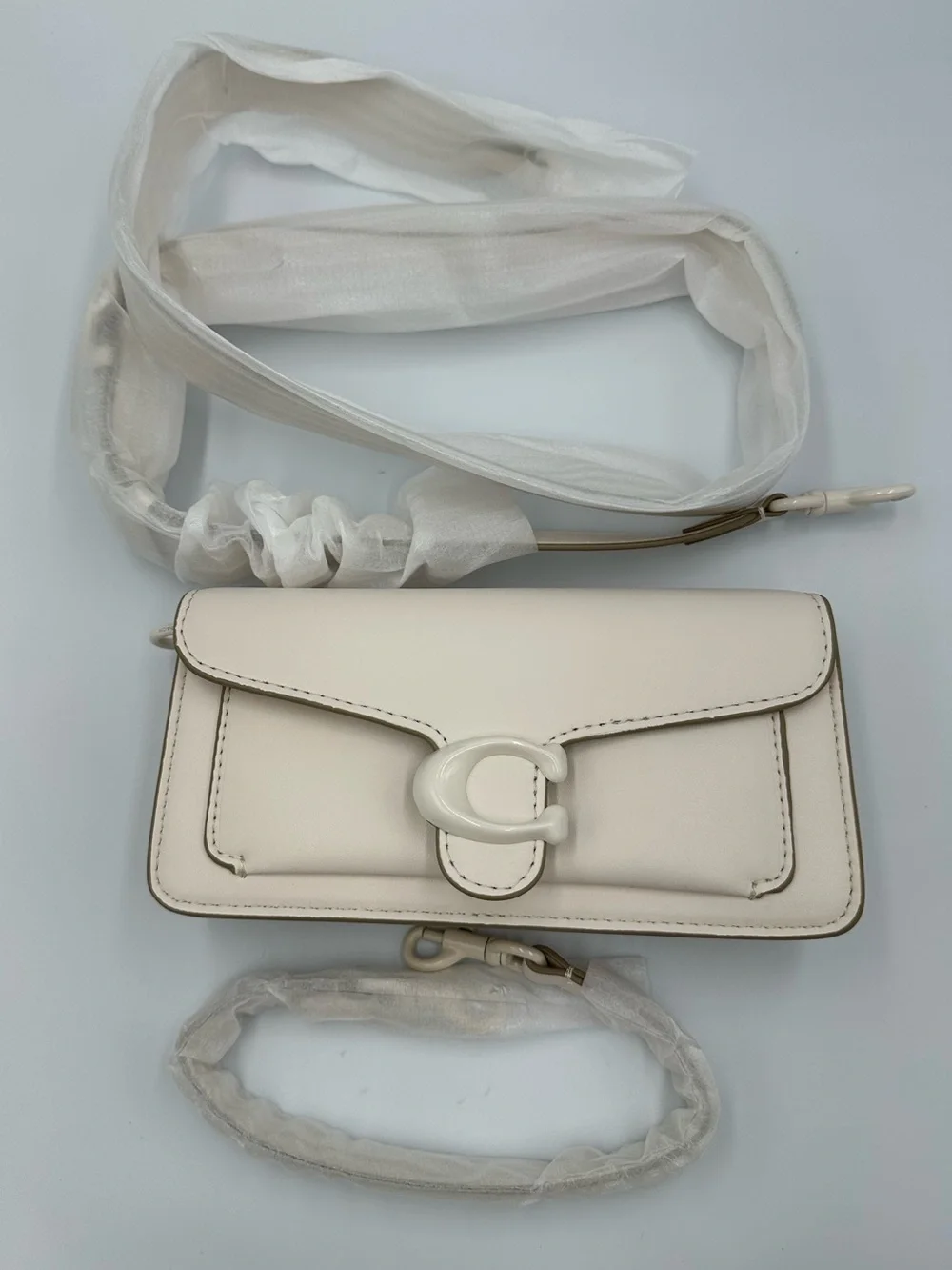 Limited Coach Tabby 20 Shoulder Bag Chalk White Leather Tonal C Hardware CAM8